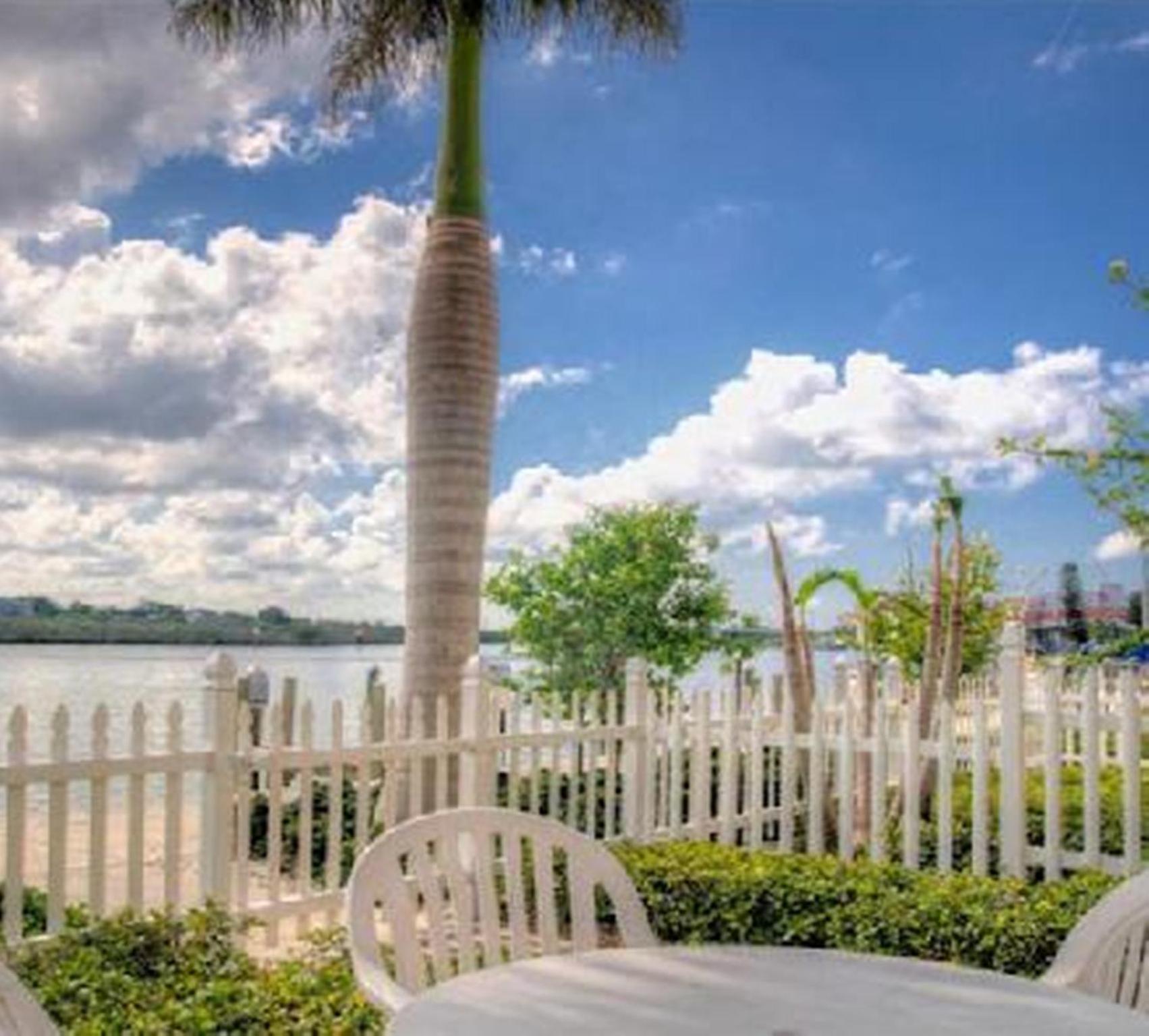 Barefoot Beach Resort Clearwater Beach Restaurant photo